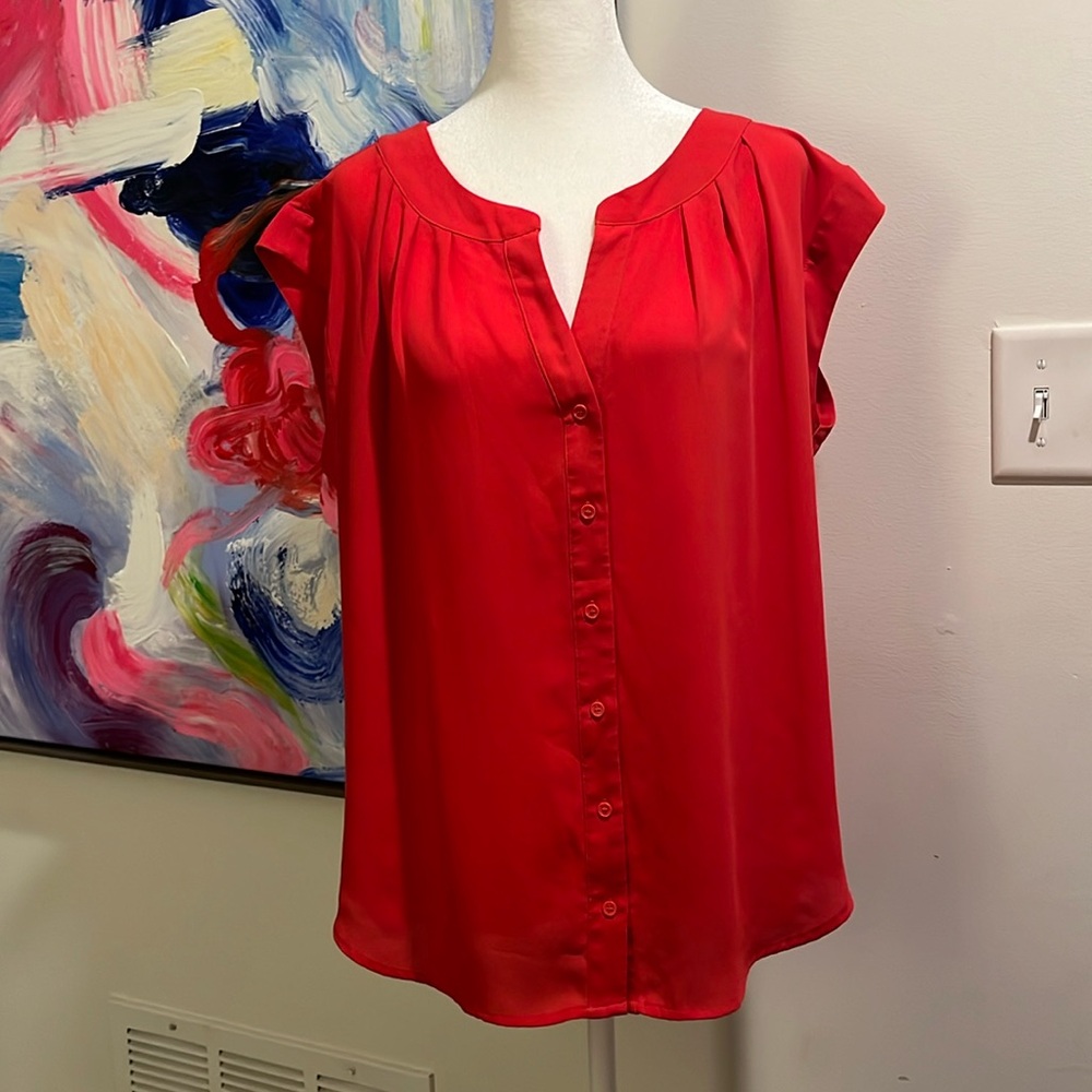 Nordstrom vibrant, red short sleeve button up blouse. Size M.